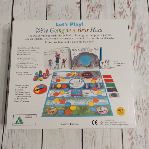 Lets play! Were Going on a Bear Hunt (Book, DVD & Game)