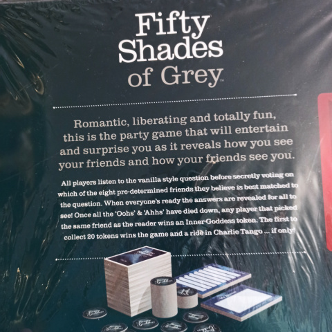 Fifty Shades of Grey - gra z pytaniami dla dorosłych - 90 kart NOWA Fifty Shades of Grey - gra z pytaniami dla dorosłych - 90 kart NOWA