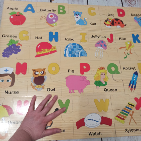 ALPHABET WOODEN FLOOR PUZZLE - kolorowe układanki z alfabetem ALPHABET WOODEN FLOOR PUZZLE - kolorowe układanki z alfabetem
