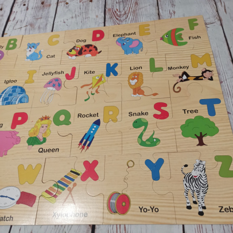 ALPHABET WOODEN FLOOR PUZZLE - kolorowe układanki z alfabetem ALPHABET WOODEN FLOOR PUZZLE - kolorowe układanki z alfabetem