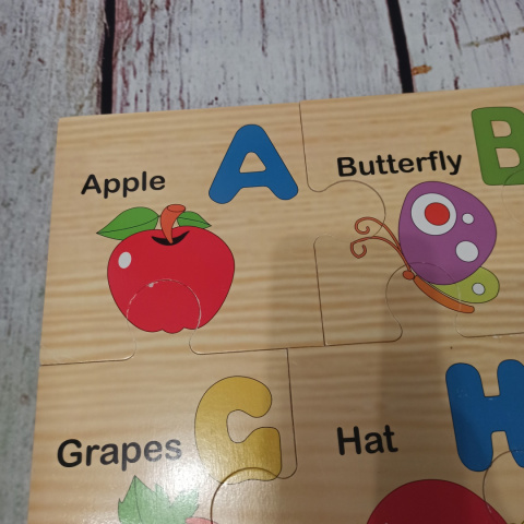 ALPHABET WOODEN FLOOR PUZZLE - kolorowe układanki z alfabetem ALPHABET WOODEN FLOOR PUZZLE - kolorowe układanki z alfabetem