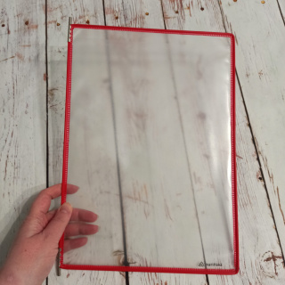 Folder, Panel prezentacyjny A4 CZERWONY - do ochrony kart, gier na zajęcia bez laminowania
