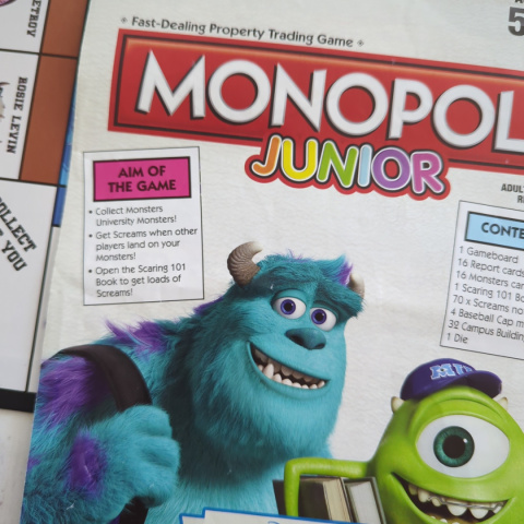 Gra Monopoly JUNIOR MONSTERS UNIVERSITY po angielsku Gra Monopoly JUNIOR MONSTERS UNIVERSITY po angielsku