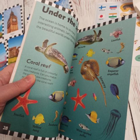 Travel Activity Pack - książka, naklejk, gra SNAP oraz nadmuchiwany globus ze zwierzętami Travel Activity Pack - książka, naklejk, gra SNAP oraz nadmuchiwany globus ze zwierzętami