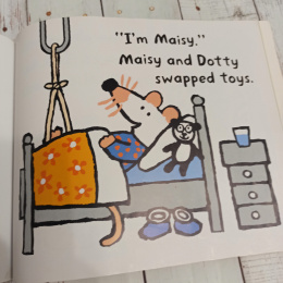 Książka MAISY GOES TO HOSPITAL