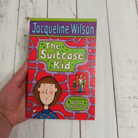 Książka THE SUITCASE KID Jacqueline Wilson