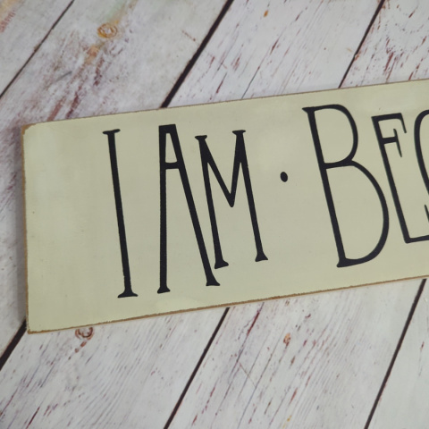 Duży drewniany napis I AM BECAUSE WE ARE - 67x13 cm - vintage Duży drewniany napis I AM BECAUSE WE ARE - 67x13 cm - vintage