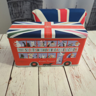 Puszka LONDYŃSKI Czerwony Autobus z pieskami pasażerami 25x16x9 cm