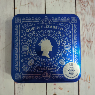 Puszka QUEEN ELIZABETH II - PLATINUM JUBILEE 1952-2022