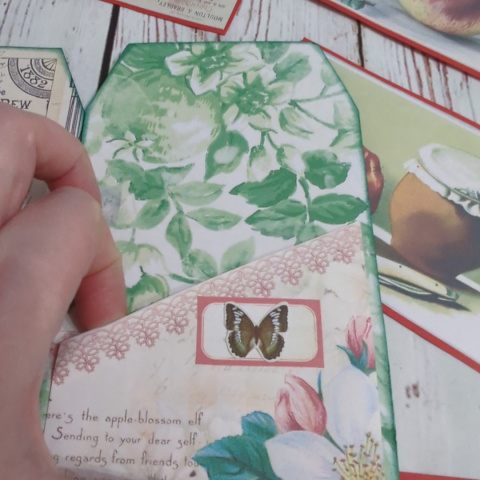 Wiosenny zestaw do Escape Roomu DIY - foldery, ukryte karteczki Wiosenny zestaw do Escape Roomu DIY - foldery, ukryte karteczki