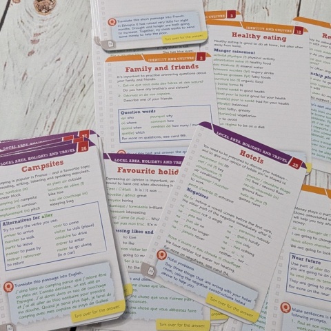 French GCSE Revision Cards nauka francuskiego z angielskimi tłumaczeniami