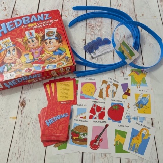 Hedbanz Zgadnij kim jestem? po angielsku