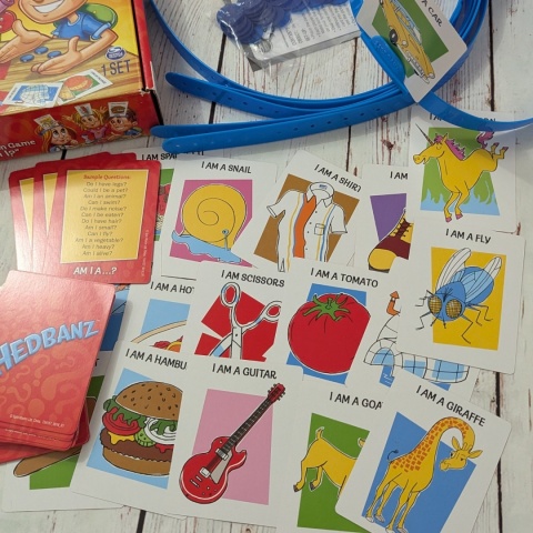 Hedbanz Zgadnij kim jestem? po angielsku