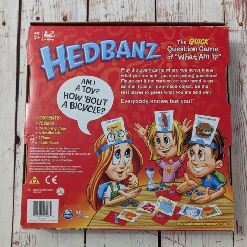 Hedbanz Zgadnij kim jestem? po angielsku