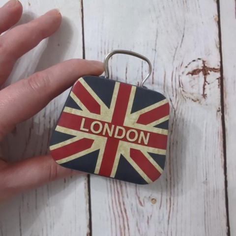 Mini Puszka Walizka London