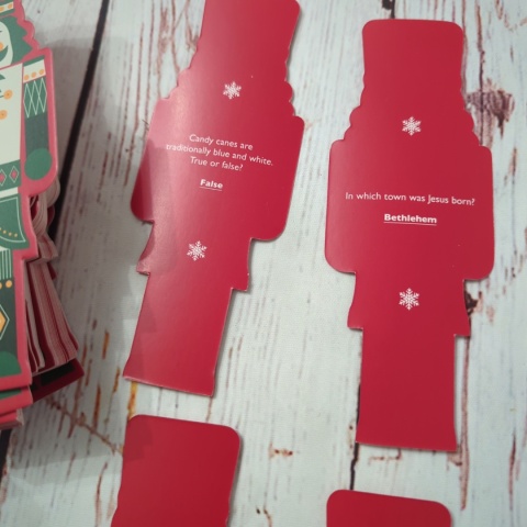 The Nutcracker's Christmas Quiz - quiz świąteczny po angielsku - karty w kształcie dziadka do orzechów