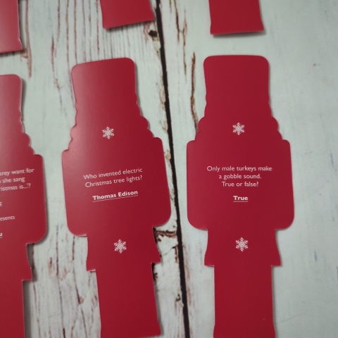 The Nutcracker's Christmas Quiz - quiz świąteczny po angielsku - karty w kształcie dziadka do orzechów