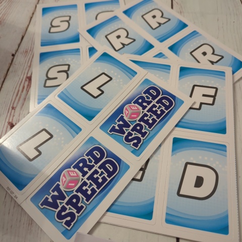 Word Speed Dice Slide Game - układanie wyrazów z literami z kości i kart