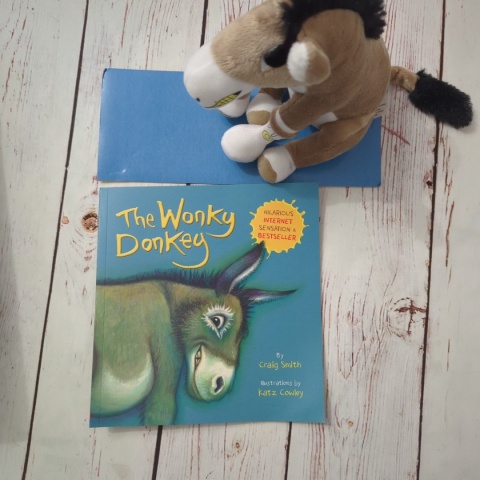 Zestaw The Wonky Donkey Book & Toy Boxed Set - Pluszowy Osiołek i Książka po angielsku