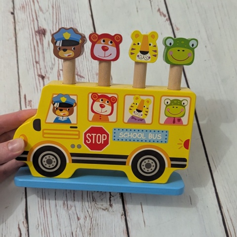 Drewniany szkolny autobus School Bus - układanka ze zwierzakami