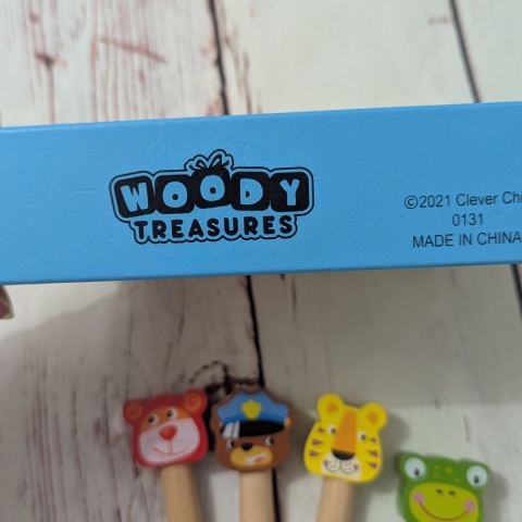 Drewniany szkolny autobus School Bus - układanka ze zwierzakami