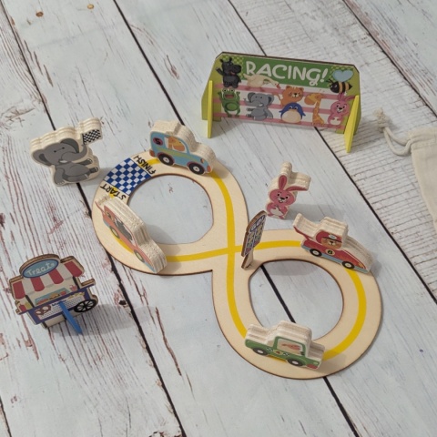 Drewniany tor z samochodzikami - układanka ze zwierzakami w materiałowym woreczku