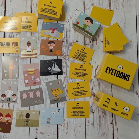 Eyetoons - Hum It! Guess It! Draw It! - Muzyczne kalambury z mnóstwem kolorowych obrazków do opisywania, speaking