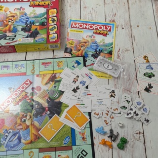 Gra Monopoly JUNIOR po angielsku - miejsca w mieście