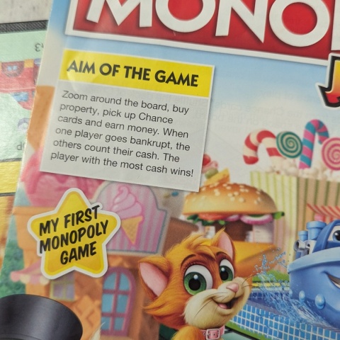 Gra Monopoly JUNIOR po angielsku - miejsca w mieście