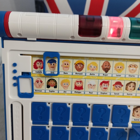 Guess Who Extra 6w1 - elektroniczna gra na pytania o wygląd