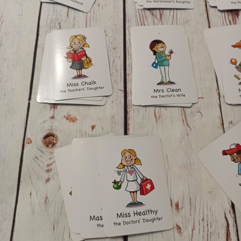 Happy Families karty z rodzinami i zawodami