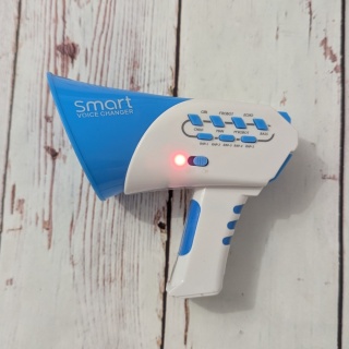 Megafon - zmienia głos i nagrywa dźwięki rapując