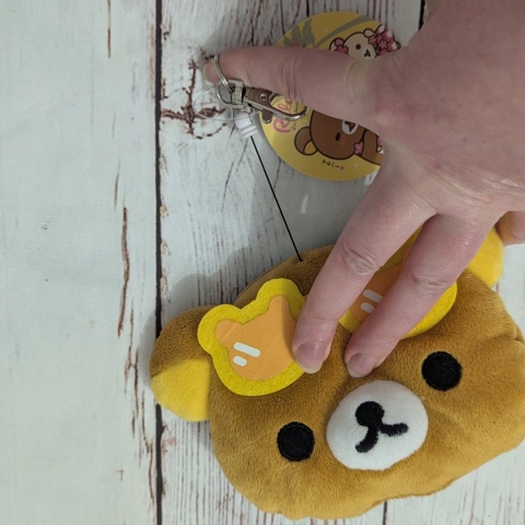 Miś ze skrytką na suwak i przezroczystym okienkiem oraz rozciąganą linką NOWY