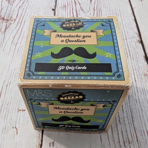 Moustache you a question - pytania i odpowiedzi wiedza ogólna po angielsku