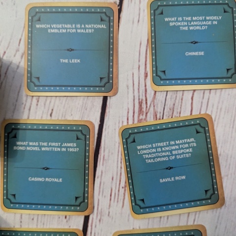 Moustache you a question - pytania i odpowiedzi wiedza ogólna po angielsku