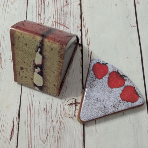 Puszka Kawałek Ciasta - A Piece of Cake - w kształcie kawałka ciasta