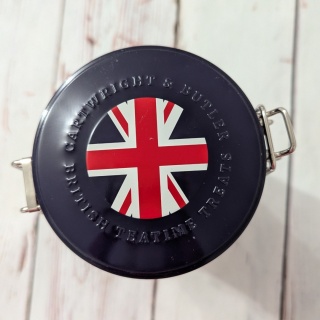 Puszka na ciasteczka z flagą UK zamykana na klamrę 17x9 cm