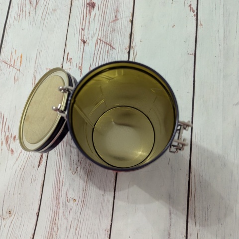 Puszka na ciasteczka z flagą UK zamykana na klamrę 17x9 cm