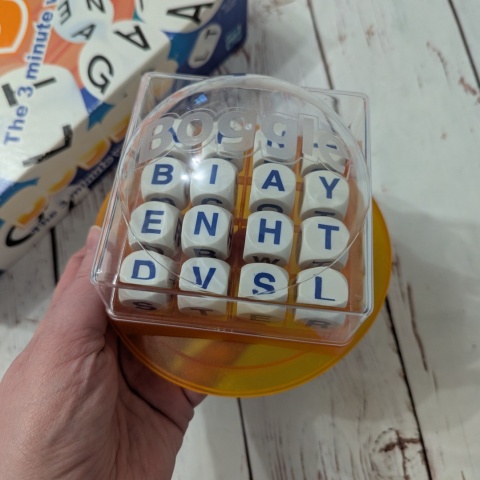 Scrabble Boggle - gra w tworzenie słów