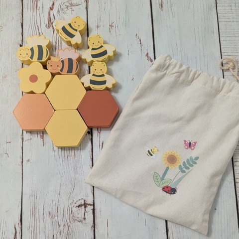 Stacking Honey Bees - drewniana układanka z pszczółkami, kwiatami i plastrami miodu - w woreczku