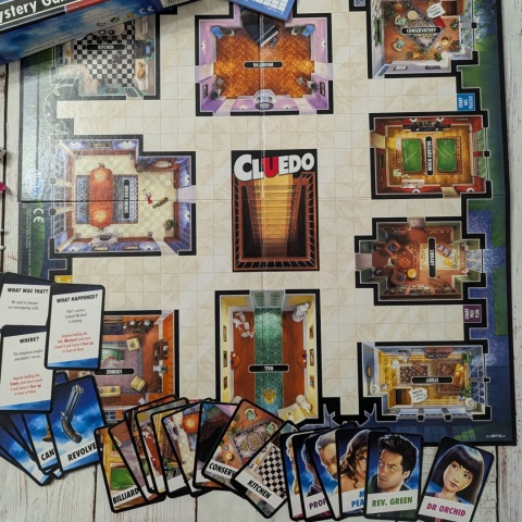 CLUEDO - The Classic Mystery Game - New Suspect Dr Orchid - gra detektywistyczna po angielsku