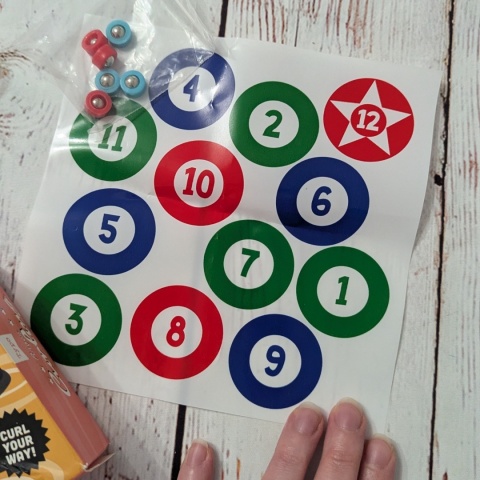 Finger Curling - mini gra z planszą do curlingu