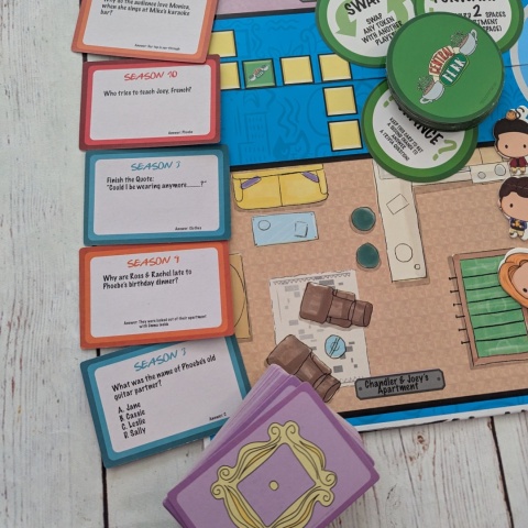 Friends: Apartment Game – gra planszowa po angielsku dla fanów serialu „Przyjaciele”