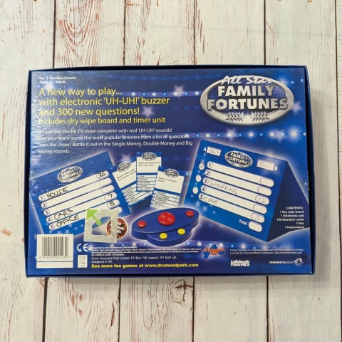 Gra Family Fortunes, jak Familiada z elektronicznym buzzerem na dwie drużyny