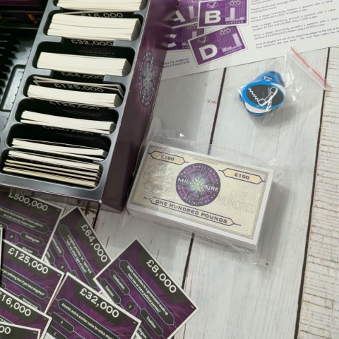 Gra Who Wants to Be a Millionaire 2nd Edition - planszowa po angielsku