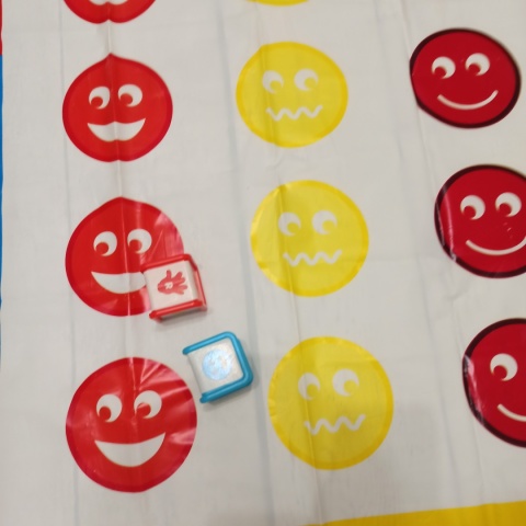 TANGLER - Mata typu Twister - kolory + emocje 140x120cm