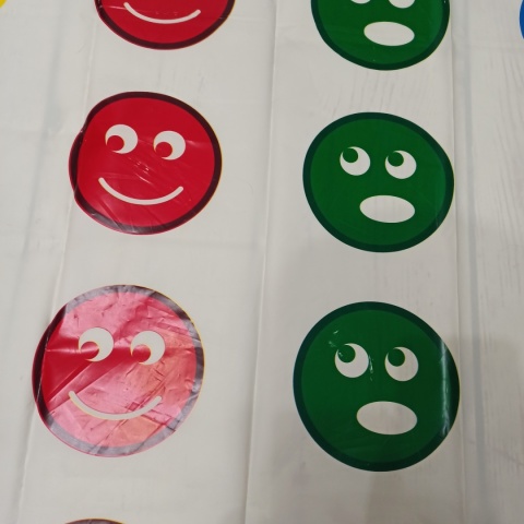 TANGLER - Mata typu Twister - kolory + emocje 140x120cm