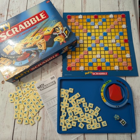 Party Scrabble! - gra słowna drużynowa z timerem po angielsku