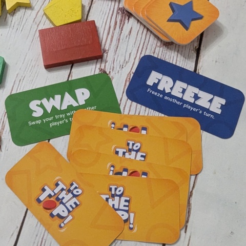 Skillmatics Game – To The Top - tworzenie wieży z drewnianych kolorowych kształtów