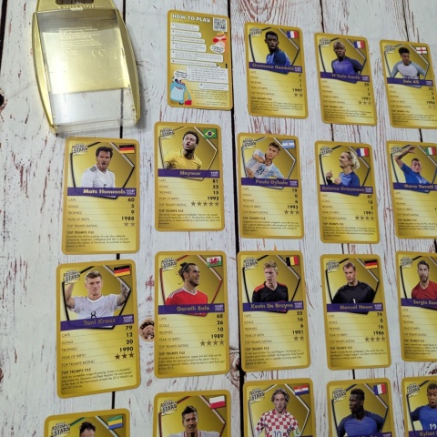 TOP TRUMPS World Football Stars - Gold Edition